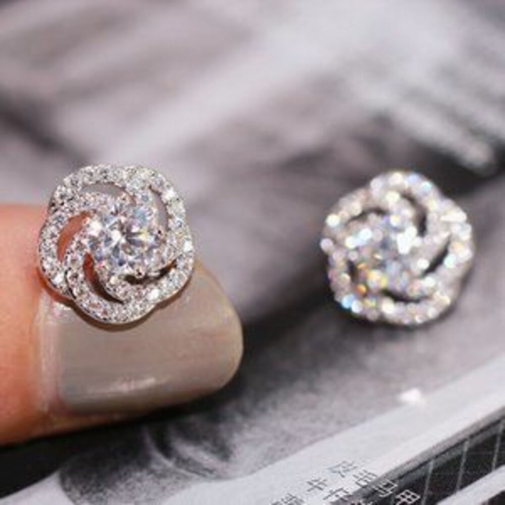 NEW 18K White Gold Diamond Rose Flower Earrings
